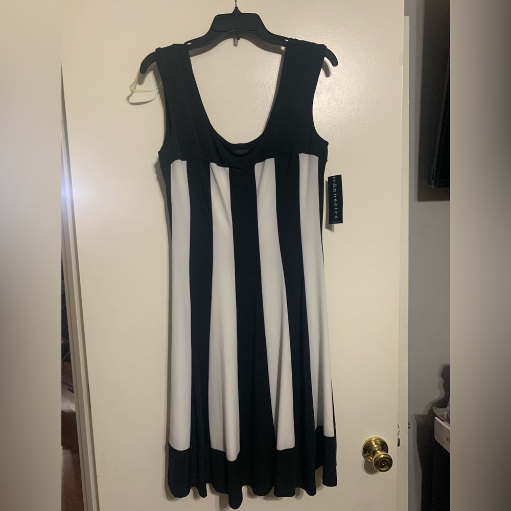 Black & white sleeveless dress